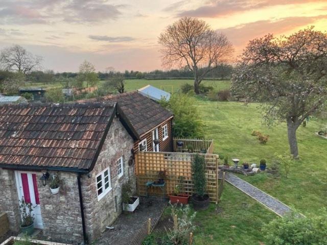 Cosy Studio Retreat In Wells, Somerset Bagian luar foto