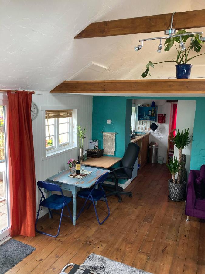Cosy Studio Retreat In Wells, Somerset Bagian luar foto